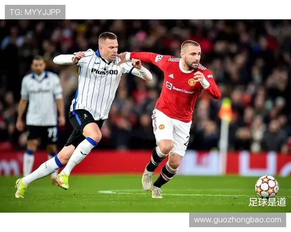 伯恩茅斯与诺丁汉激战正酣比分揭晓精彩瞬间回顾