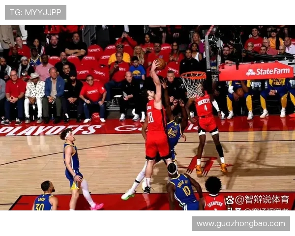 勇士与火箭在NBA夏季联赛中展开激烈对决新星球员表现引人瞩目