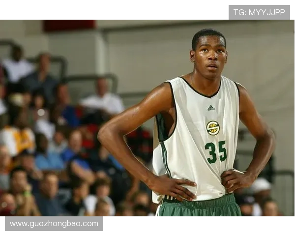 黄军专访：从青涩少年到篮球巨星的奋斗与成长之路