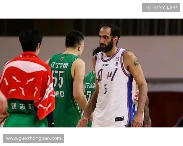 广州篮球队在比赛中的整体压制表现分析与得失总结